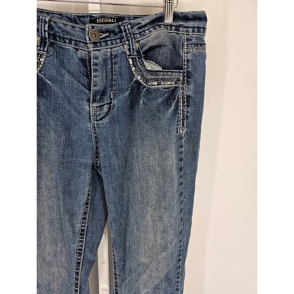 Roz & Ali Womens Sz 8 Flare Leg Blue Jeans Light Wash Embellished - Picture 2 of 4